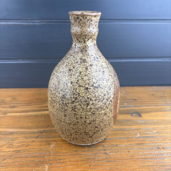 Vintage Studio Pottery Speckled Bud Vase Earth Tones Hand Thrown Ceramic Bottle - Picture 5 of 13